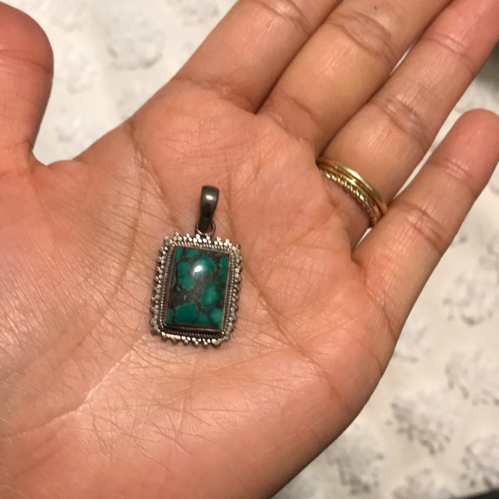 Pendants - Picture 4 of 5